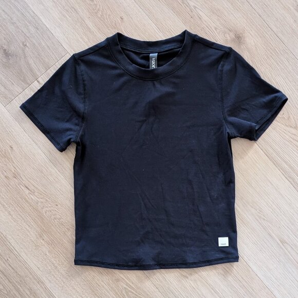 Vuori Pose Fitted Tee - Small - Picture 1 of 4